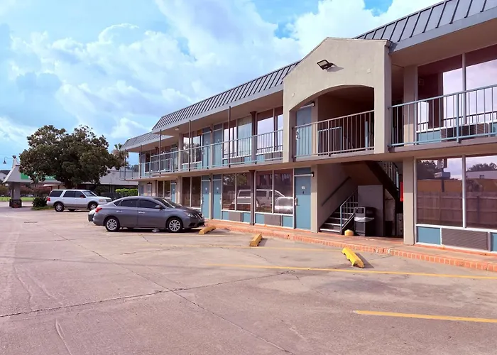 All Motels Discovery Inn Lafayette